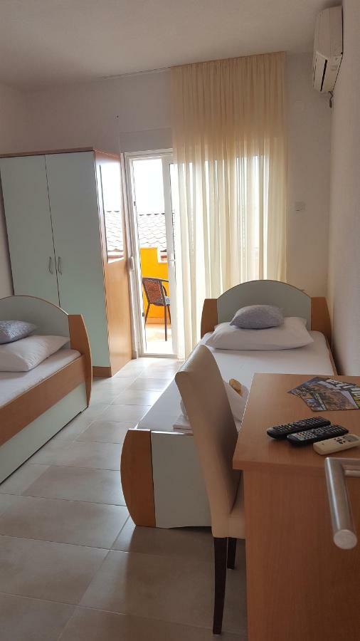 Rooms Florida Tribanj-Kruscica Quarto foto